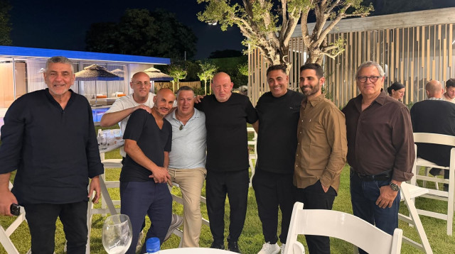 צמרת העסקים בישראל התארחה בביתו של שפי ששון (צילום: פרטי)