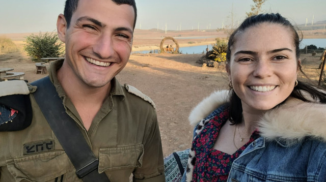 סא"ל דור בן שמחון ז"ל ואריאל (צילום: רשתות חברתיות)