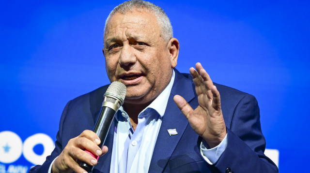 גדי איזנקוט (צילום: אבשלום ששוני)