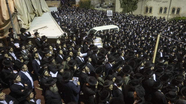 חרדים בהפגנה על מעצר העריקים בירושלים (צילום: Chaim Goldberg/Flash90)