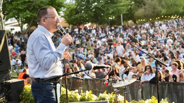 רן קוניק בפסטיבל הקיץ, גבעתיים  (צילום: אילן ספירא)