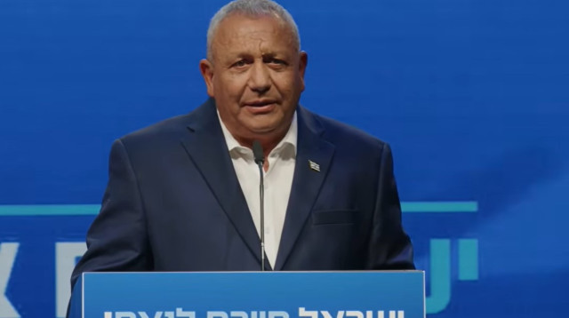 איזנקוט בהשקת המפלגה (צילום: צילום מסך)