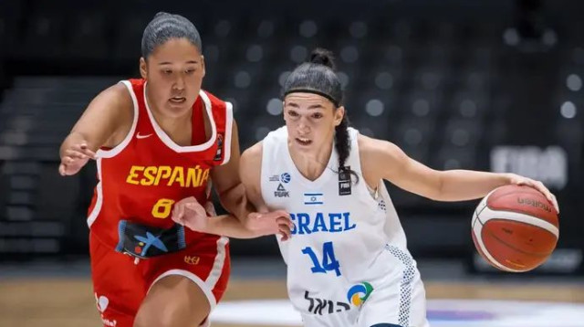הצגה שלה לא הספיקה. גל רביב (צילום: אתר רשמי, FIBA)