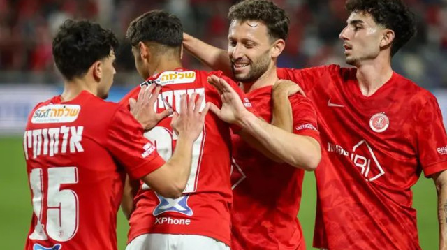 הפועל תל אביב לא נותרה אדישה לביקורת (צילום: קובי אליהו)