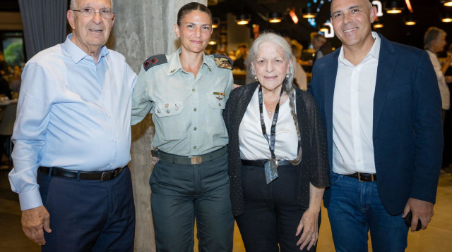 אלון חן, דינה בן יהודה, אור בן יהודה ושמשון הראל (צילום: איתי בלסון ויעל אילן מכון ויצמן למדע)