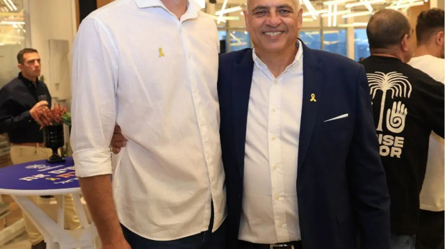 עמוס פרישמן וגור שלף (צילום: אלן שיבר, איגוד הכדורסל)
