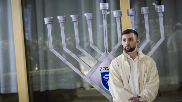 מתן אנגרסט (צילום: חיים גולדברג פלאש 90)