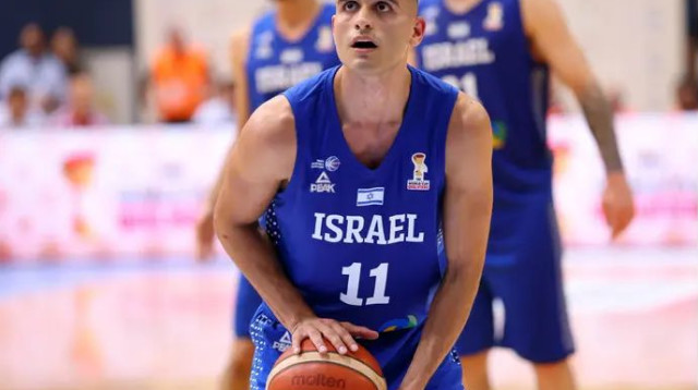 האם בחלון הבא נראה אחרת? מדר (צילום: אודי ציטיאט)
