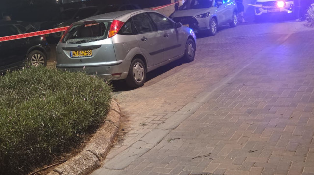 זירת פיצוץ הרימון בפתח תקווה (צילום: שימוש לפי סעיף 27א')