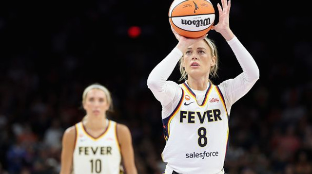 סופי קנינגהאם כוכבת ה-WNBA (צילום: Christian Petersen)