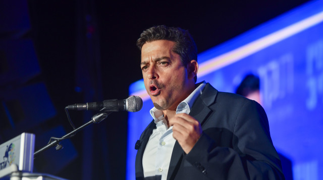 עמיחי שיקלי (צילום: אבשלום ששוני)