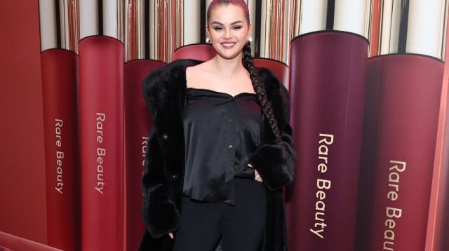 סלינה גומז Rare Beauty (צילום: Cindy Ord/Getty images)