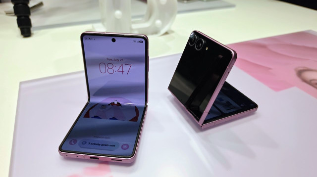 Galaxy Z Fold 8 (צילום: צחי הופמן)