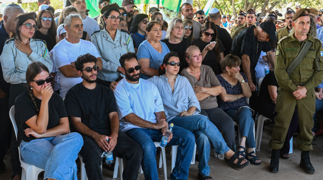 הלווית זהבה שאול (צילום: מיכאל גלעדי פלאש 90)