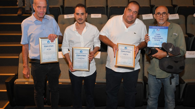 אנשי "מעריב" בטקס הוקרה על הסיקור  מה-7 באוקטובר (צילום:  אלעד גוטמן)
