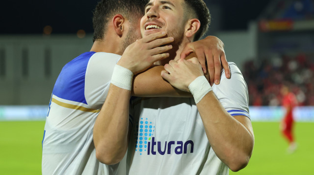 אדריאן אוגריסה חוגג (צילום: אודי ציטיאט)