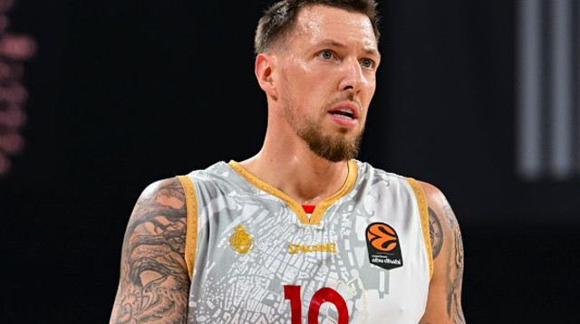 דניאל תייס במדי מונאקו (צילום: Eurasia Sport Images)
