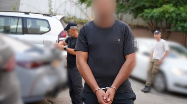 מעצר החשודים ברצח ופא בדראן (צילום: דוברות המשטרה)
