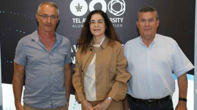  פרופ' עודד ליפשיץ, דפנה מיתר נחמד, אשכול נבו (צילום: יעל צור)