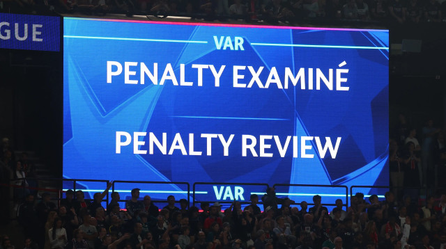 מערכת VAR, בדיקת פנדל (צילום: GettyImages, Chris Brunskill/Fantasista)