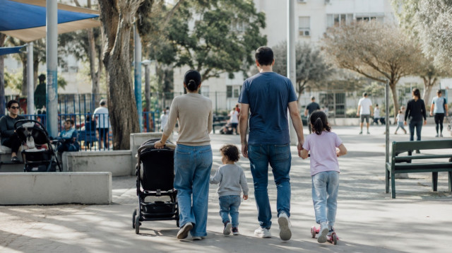 משפחה, אילוסטרציה (צילום: באדיבות אוניברסיטת בר-אילן)
