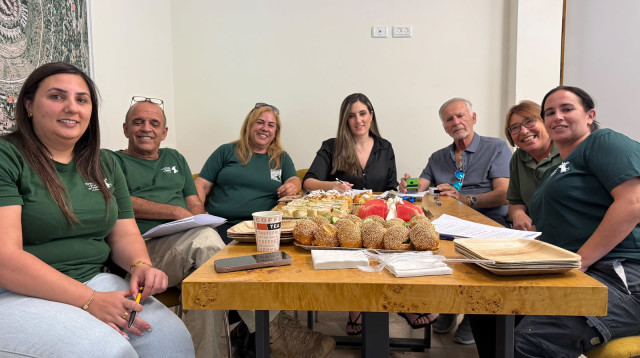 חתימת ההסכם (צילום: דוברות ההסתדרות)