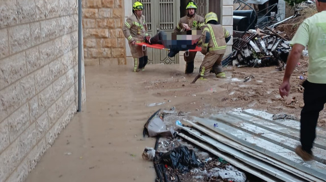 פעולות חילוץ בעקבות הצפות בירושלים (צילום: דוברות כיבוי והצלה)
