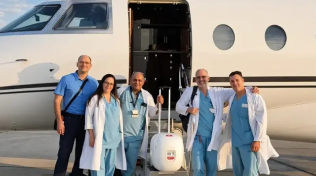 הצוות שהביא את הלב ארצה (צילום: דוברות בלינסון)