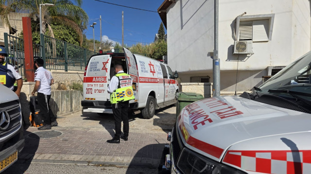צוותי מד"א בבית שמש (צילום: תיעוד מבצעי מד"א)