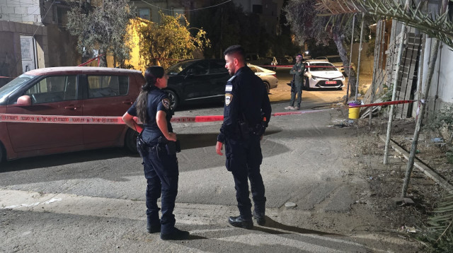 זירת האירוע ברמלה (צילום: דוברות המשטרה)