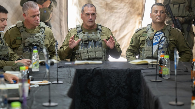 הרמטכ"ל, רא"ל אייל זמיר ומפקדי פיקוד הדרום ורצועת עזה בביקור ברצועה (צילום: דובר צהל)