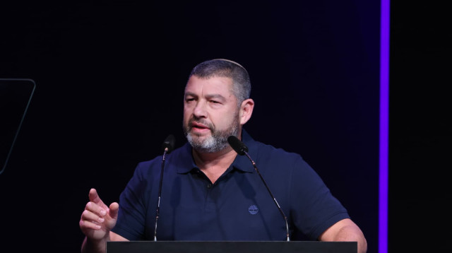 עופר וינטר בהשקת מפלגתו (צילום: מרק ישראל סלם)