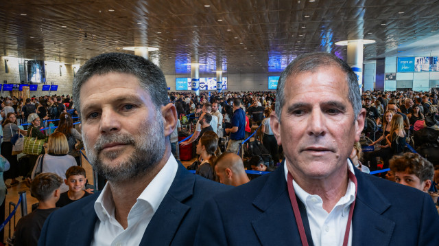 פנחס עידן ובצלאל סמוטריץ' על רקע הכאוס בנתב"ג (צילום: אבשלום ששוני, פלאש 90,יונתן זינדל פלאש 90,נועם רבקין פנטון פלאש 90)