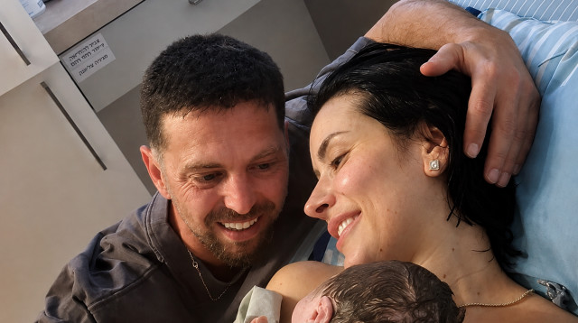 אלקנה בוחבוט ואשתו הביאו בת לעולם (צילום: צילום מסך אינסטגרם)