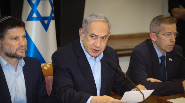 בנימין נתניהו בישיבת ממשלה (ינואר 2024) (צילום: יריב כץ, פול)
