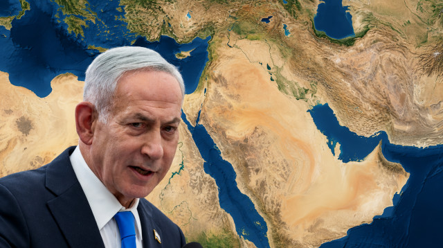 בנימין נתניהו על רקע מפת המזרח התיכון (צילום: חיים גולדברג, פלאש 90)