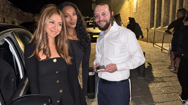 עדי זריפי ואלמז מנגיסטו בכותל (צילום: צילום מסך אינסטגרם)