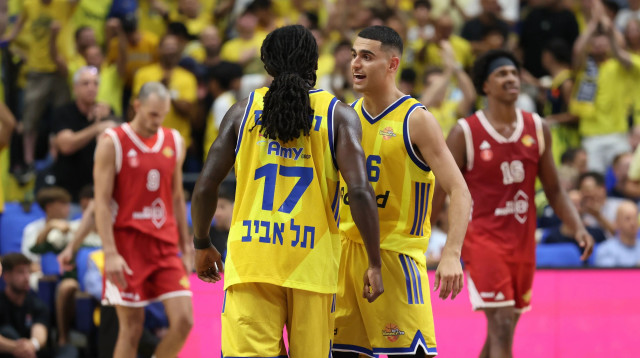 ים מדר, קיטון וואלאס, מכבי תל אביב (צילום: דני מרון)