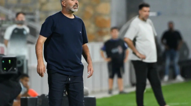 ליאור זדה מאמן הפועל ירושלים מול עירוני טבריה (צילום: ברני ארדוב)