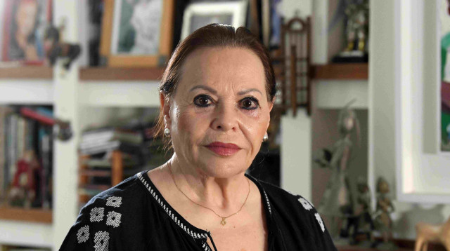גילה אלמגור (צילום: ראובן קסטרו)
