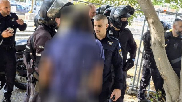 מעצר הקטין היום (צילום: דוברות משטרת ישראל)