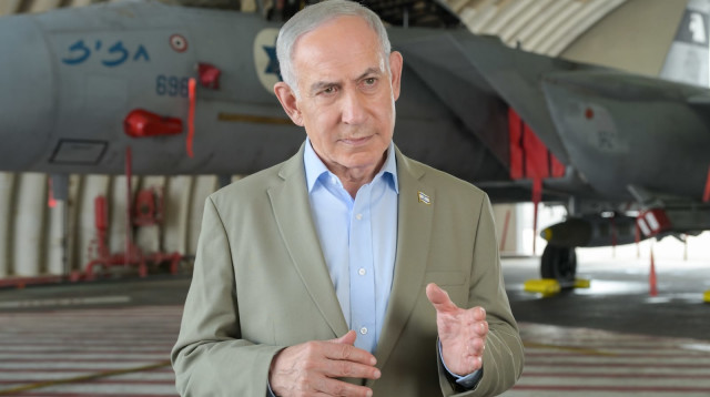 בנימין נתניהו בבסיס חיל האוויר (צילום: מעיין טואף לע"מ)