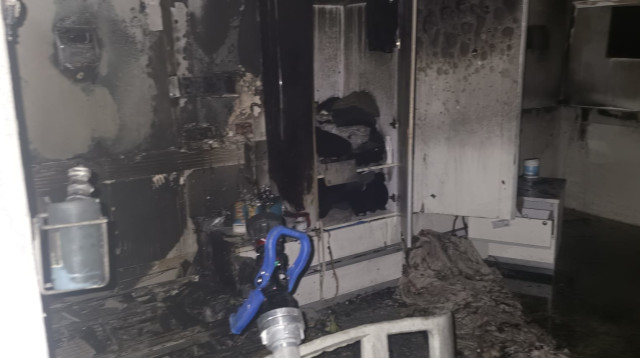 זירת השריפה בבית האבות "מרכז סיעוד משכנות ותיקים" בבני ברק (צילום: כבאות והצלה לישראל)