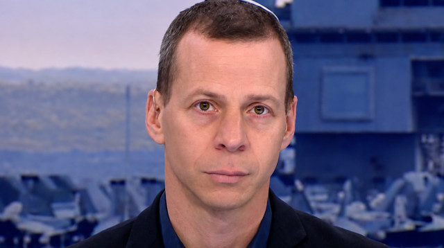 עמית סגל (צילום: ערוץ 12)