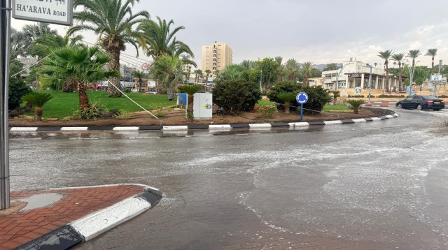גשם באילת, אוקטובר 2026 (צילום: עיריית אילת)