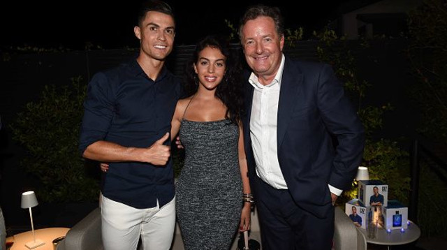 פירס מורגן עם רונאלדו וג'ורג'ינה (צילום: GettyImages)