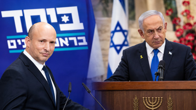 נפתלי בנט וביבי נתניהו (צילום: REUTERS,בינה מלאכותית,אוליבר פיטוסי, פלאש 90)