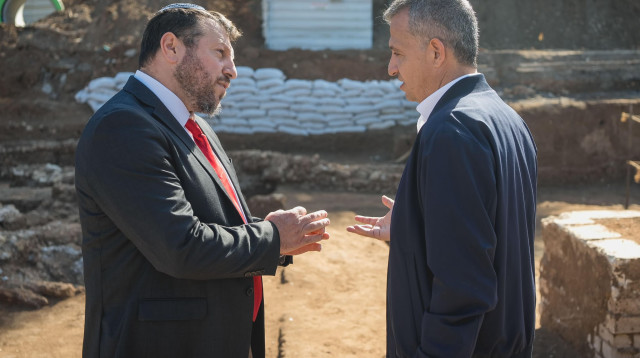 כרמל שאמה הכהן ושר המורשת עמיחי אליהו (צילום: אילן ספירא)
