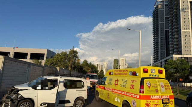 תאונת דרכים  (צילום: תיעוד מבצעי מד"א)
