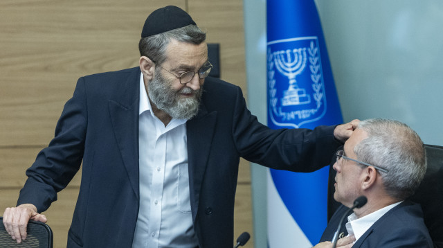 חנוך מילביצקי, משה גפני (צילום: חיים גולדברג, פלאש 90)